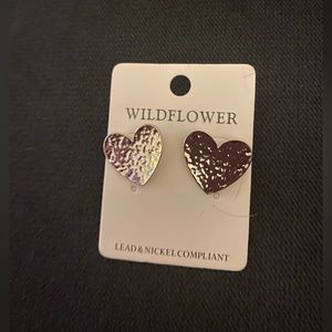 Wildflower silver ❤️ on post